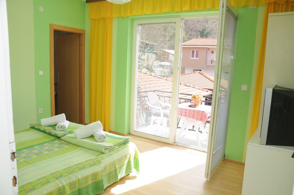 Villa Mimi เปสตานิ ภายนอก รูปภาพ
